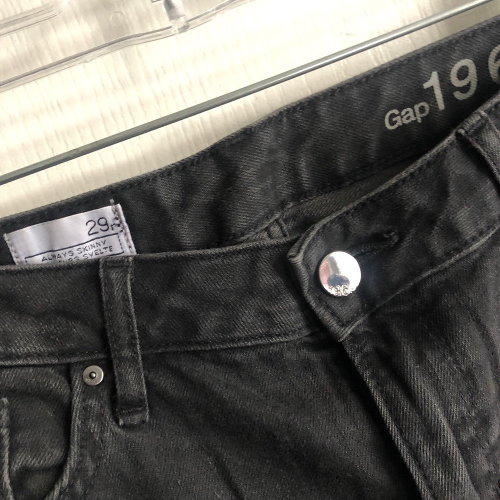 2/$20 Gap always skinny jeans